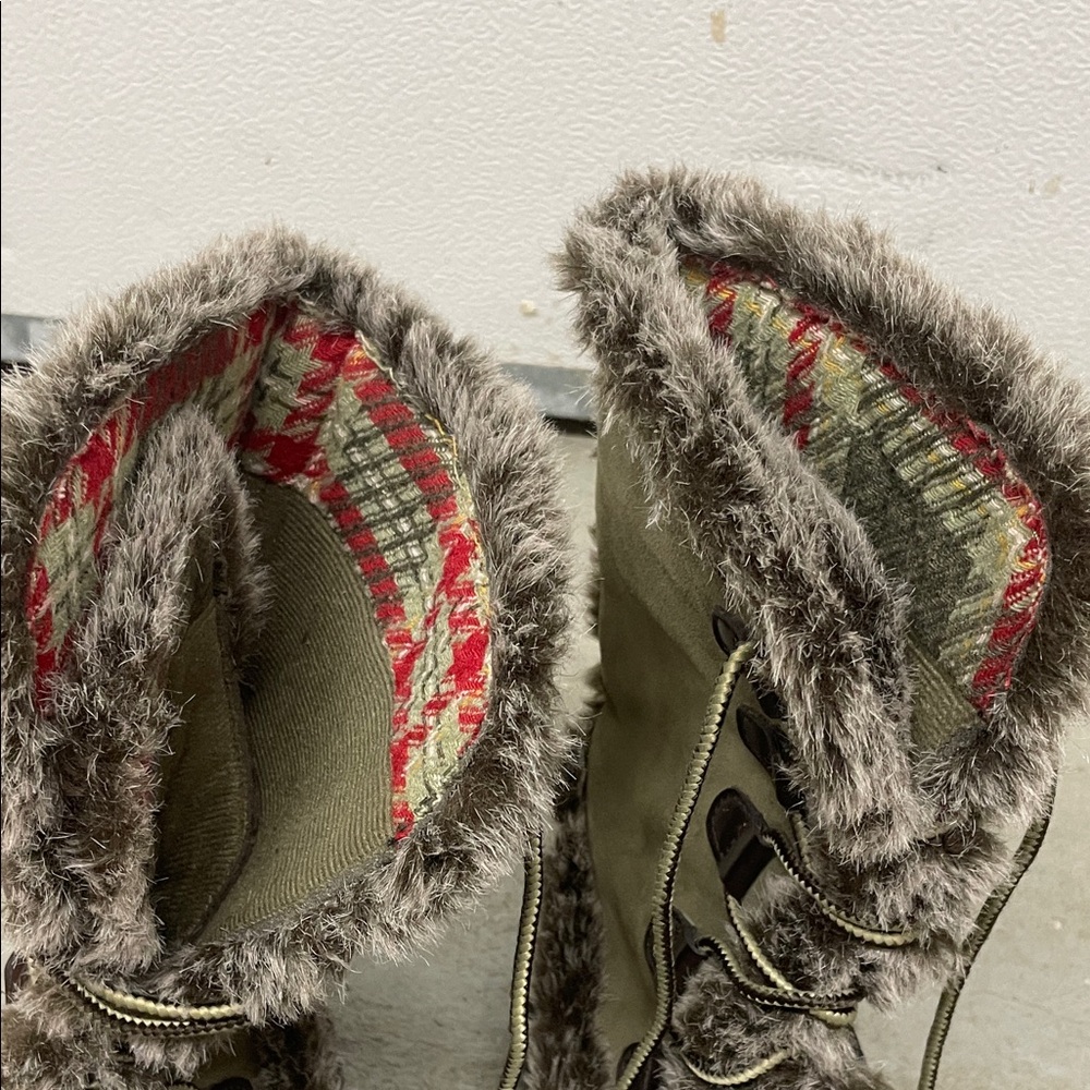Skechers Brown Fur-Lined Winter Boots - Picture 5 of 7